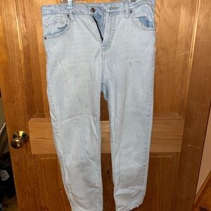 Light Washed Jeans